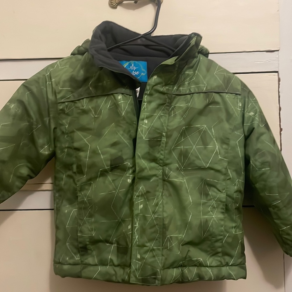 Pulse snow coat - toddler 3t - warm and waterproof. High neck and hood